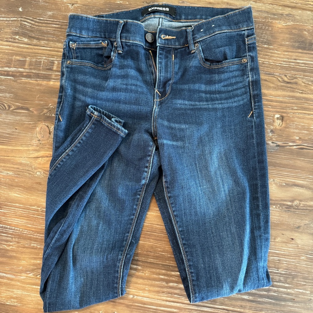 Express Stretch Skinny Jeans